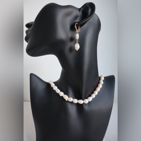 🔥BNWT Genuine 18k Gold over vintage Brass | Genuine Natural Baroque Pearls - Picture 5 of 10